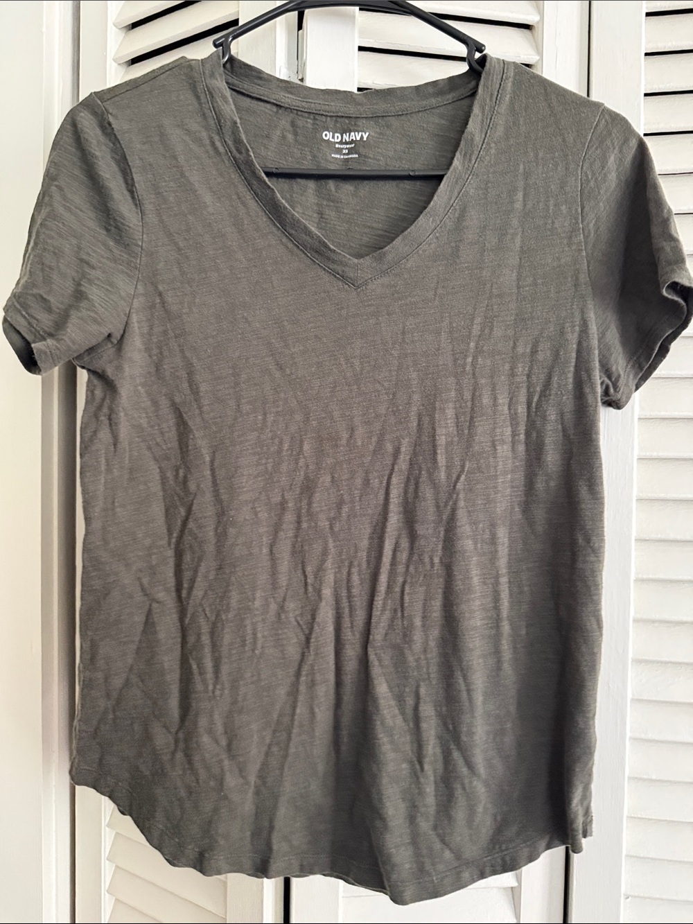 Old Navy Women's Olive V-Neck Short Sleeve Tee